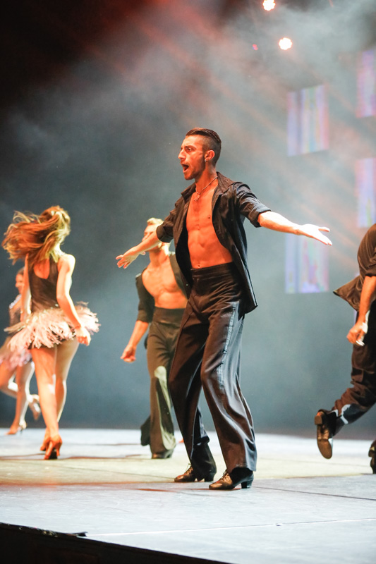 Tribe Dance Hold Your Dream 